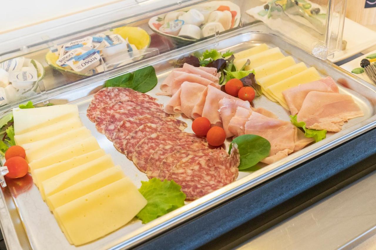 Hotel Nettuno Brenzone sul Garda Ngoại thất bức ảnh