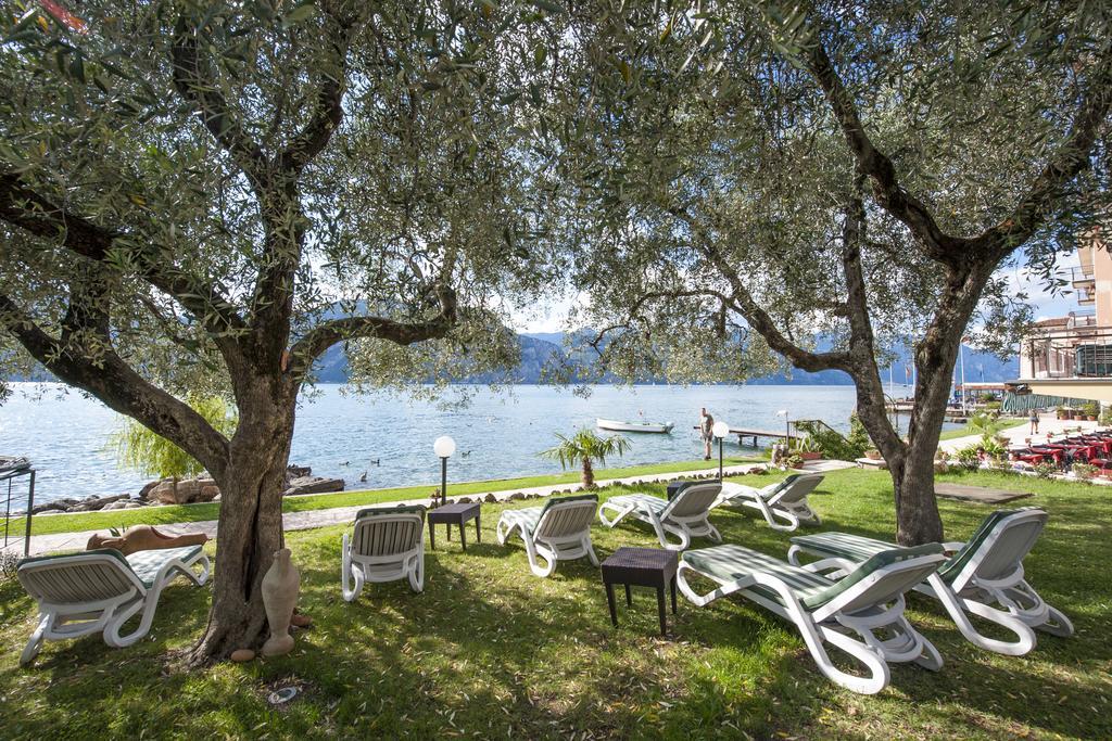 Hotel Nettuno Brenzone sul Garda Ngoại thất bức ảnh