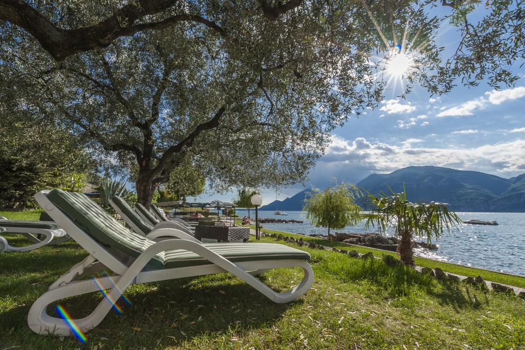 Hotel Nettuno Brenzone sul Garda Ngoại thất bức ảnh
