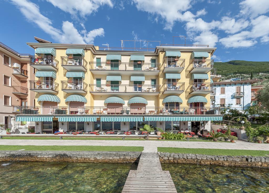 Hotel Nettuno Brenzone sul Garda Ngoại thất bức ảnh