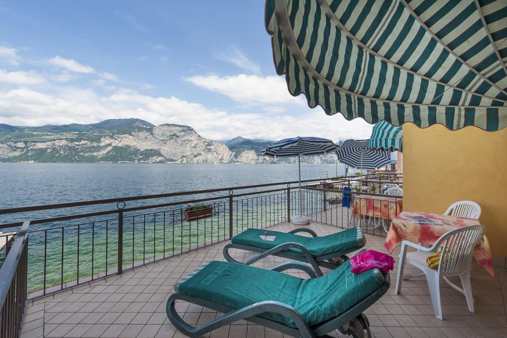 Hotel Nettuno Brenzone sul Garda Ngoại thất bức ảnh
